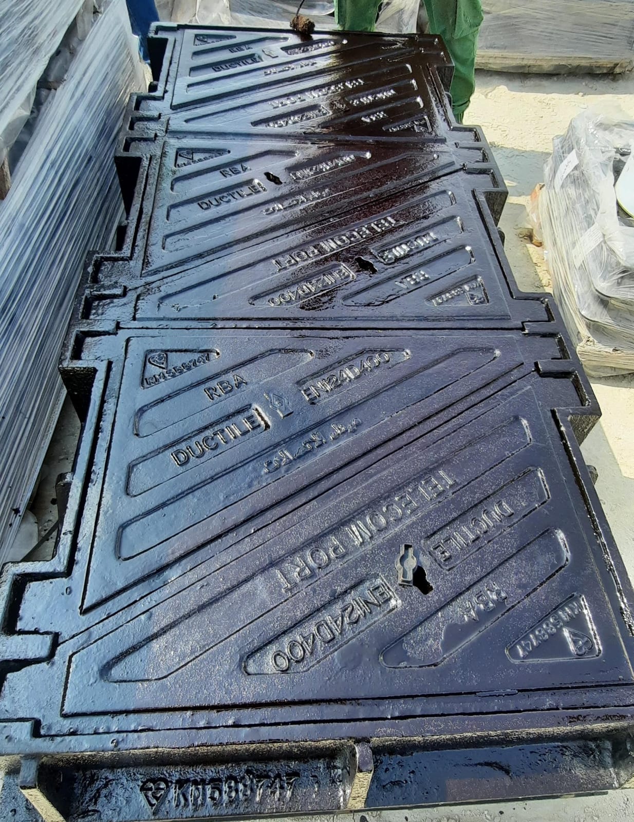 JRC Manhole Cover Heavy Duty D400 Qatar